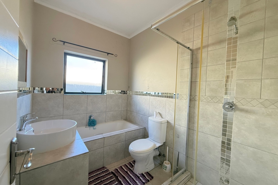 3 Bedroom Property for Sale in Parklands North Western Cape